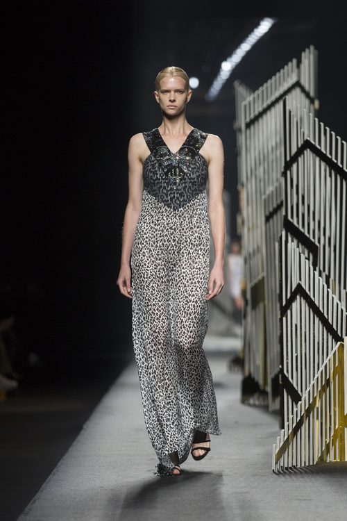 Vestido de print animal de la colección cápsula 'Star Wars' primavera/ verano 2016 de Alvarno