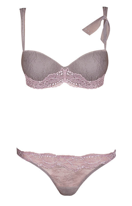 Conjunto lencero rosa de la colección otoño/invierno 2015/2016 de Andrés Sardá