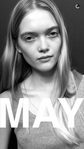 May Bell posando para el lanzamiento de la colección primavera/verano 2016 de Burberry 