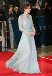 Kate Middleton con vestido de gasa azulado de Jenny Packham en el estreno de 'Spectre' en Londres