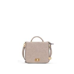 Bolso beige de la colección cápsula de bolsos Carpisa de Penélope y Mónica Cruz