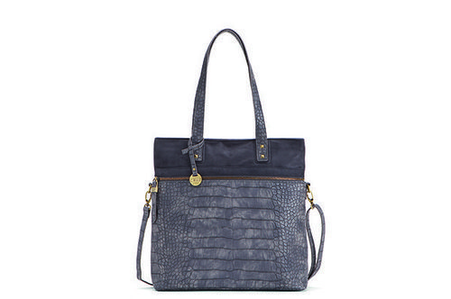 Bolso en tonos grises de la colección cápsula de bolsos Carpisa de Penélope y Mónica Cruz