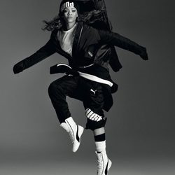 Rihanna presenta el nuevo par de zapatillas Eskiva para Puma
