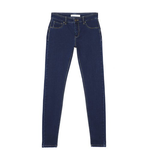 Vaquero liso de la colección otoño/invierno 2015/2016 femenina de Bershka 