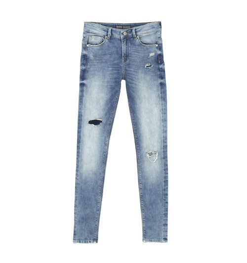 Vaquero desteñido de la colección otoño/invierno 2015/2016 femenina de Bershka 