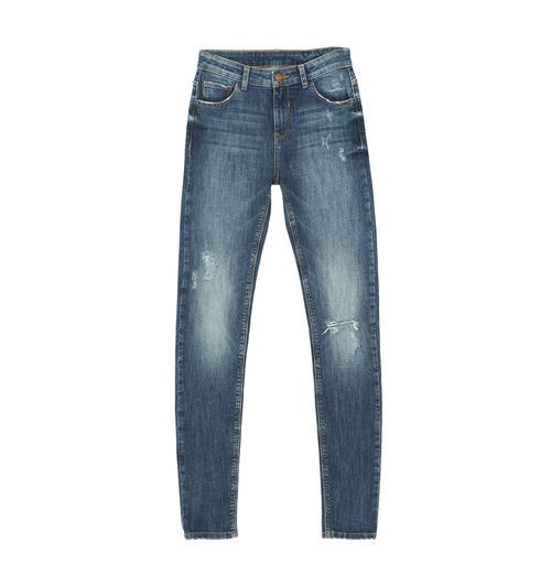 Vaquero pitillo desteñido de la colección otoño/invierno 2015/2016 femenina de Bershka 