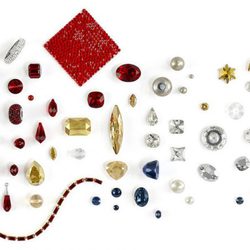 Cristales rojos y dorados de Swarovski de la colección de Jean Paul Gaultier para el otoño/invierno 2016/2017