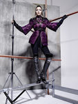 Modelo luciendo cristales Swarovski de la colección de Jean Paul Gaultier para el otoño/invierno 2016/2017