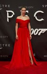 Lea Seydoux con vestido rojo largo en la premiere de 'Spectre' en Méjico