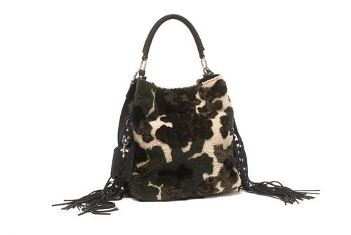 Bolso de estampado de piel de animal para la colección otoño/invierno 2015/2016