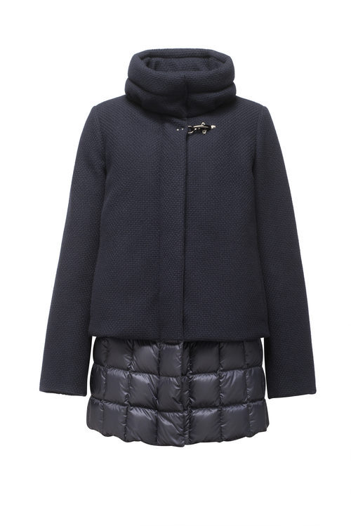 Abrigo azul marino acolchado de la colección para el otoño/invierno 2015/2016