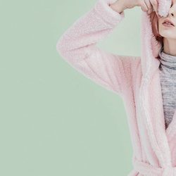 Bata rosa claro con orejas de la colección otoño/invierno 2015/2016 Sleepwear de Oysho