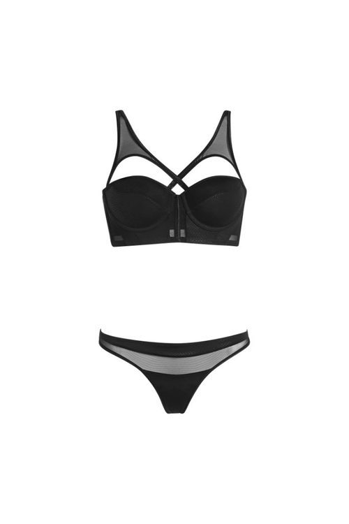 Conjunto negro de la colección de Navidad 2015 de Yamamay