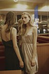 Vestido beige de tirantes de la colección Longnights 2015 de Pull & Bear