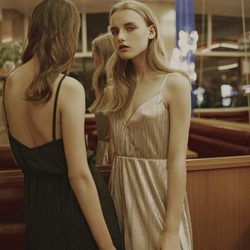 Vestido beige de tirantes de la colección Longnights 2015 de Pull & Bear