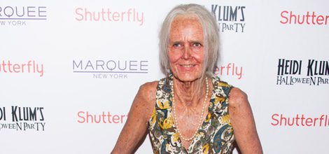 Heidi Klum disfrazada de anciana para Haloween