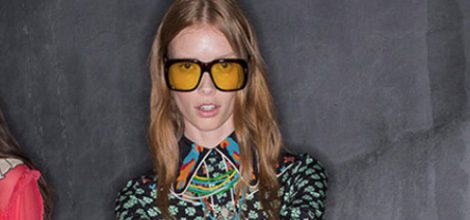 Modelo con piezas de la colección Crucero 2016 de Gucci que presentará en Londres 