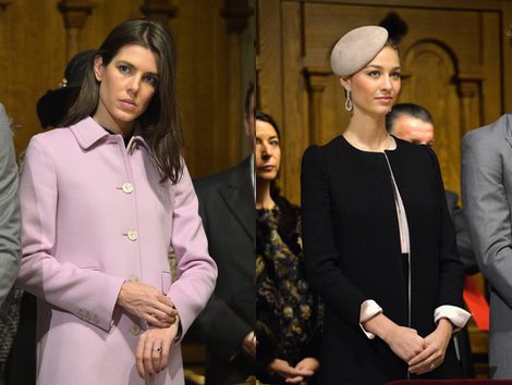 Beatriz Borromeo con chaquetón negro y tocado beige en el Día Nacional de Mónaco