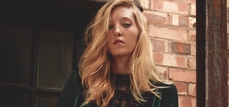 Ella Richards nuevo rostro de la campaña de Navidad 2015 de Topshop