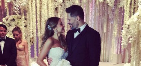 Sofía Vergara con su impresionante vestido de novia palabra de honor del diseñador Zuhair Murad