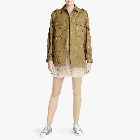 Chaqueta militar de la colección Goop x Valentino