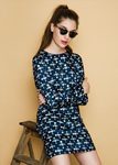 Vestido de manga larga azul estampado de la colección otoño/invierno 2015/2016 de Dolores Promesas