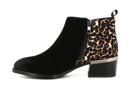 Botín negro con estampado de leopardo de la colección otono/invierno 2015/2016 de Alma en Pena