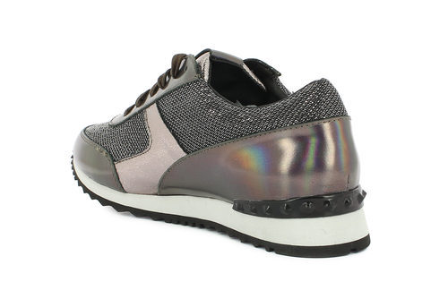 Zapatilla deportiva en tonos metalizados de la colección otono/invierno 2015/2016 de Alma en Pena