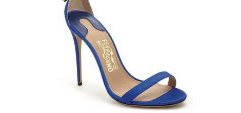 Sandalia de tacón azul klein de la colección Edgargo Osorio for Salvatore Ferragamo