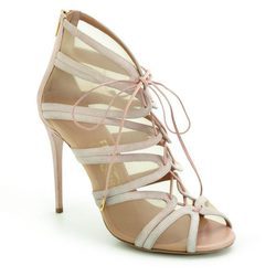 Sandalia de tacón con tiras beige de la colección Edgargo Osorio for Salvatore Ferragamo