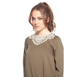 Camisa marrón con cuello de puntillas de la colección otoño/invierno 2015/2016 Dorado vs. Plata de RocknRom