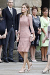 La Reina Letizia con un vestido de Felipe Varela en la ofrenda floral al Apostol Santiago