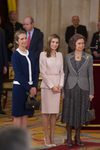 La Princesa Letizia con un traje rosa en la entrega del Toisón de Oro a Enrique V. Iglesias