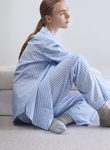 Pijama de rayas azules y blancas de la línea Leisure Wear de H&M