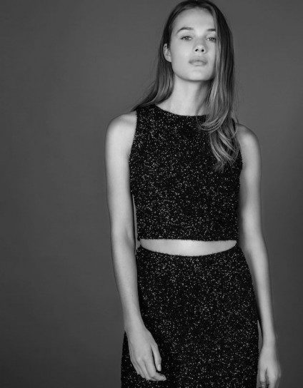 Top y falda negros con purpurina de la colección Fiesta invierno 2015/2016 de Bershka