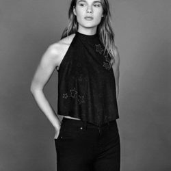 Camisa de cuello halter con estrellas estampadas de la colección Fiesta invierno 2015/2016 de Bershka