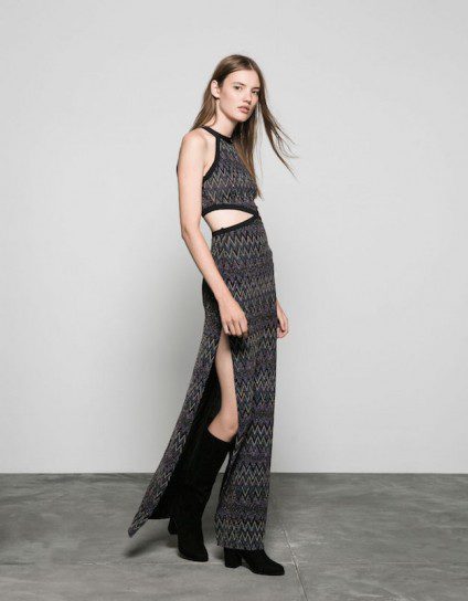 Vestido largo en tonos grises y estampado zigzag de la colección Fiesta invierno 2015/2016 de Bershka