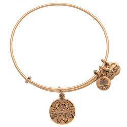 Pulsera con charm cisnes de la colección 2015 de Alex and Ani