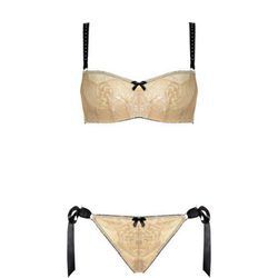 Conjunto de raso en color crema con cintas negras de raso de Yamamay