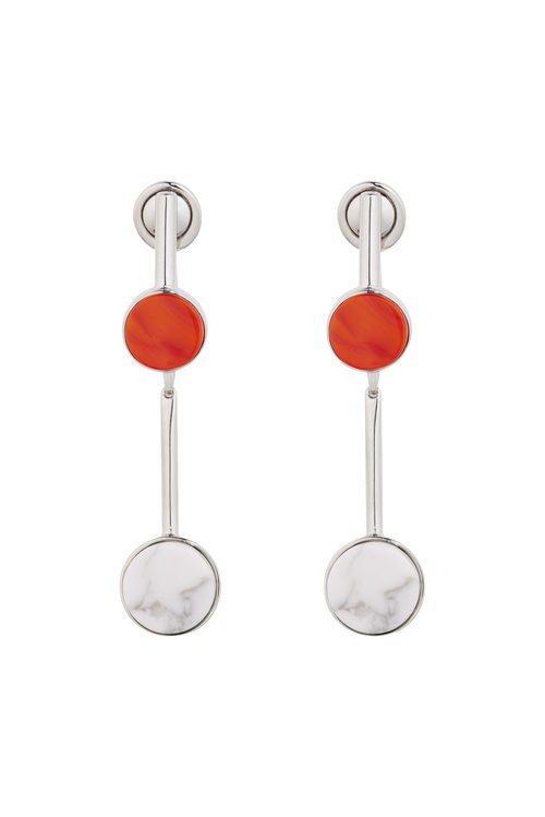 Pendientes largos en plata y metal con círculos rojos y blancos de la línea 'Dior Paradise'