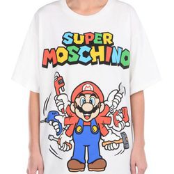 Camiseta blanca con personaje Mario Bros de 'Super Moschino' para AW 15
