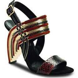 Sandalia escultura de ante y becerro en tonos dorados y rojos de Salvatore Ferragamo temporada invierno 2015