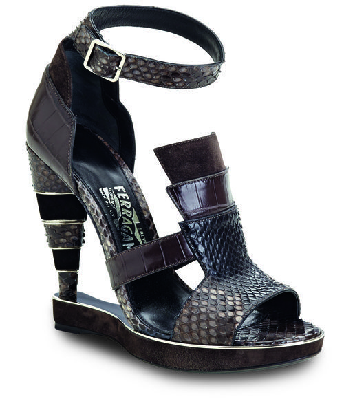 Sandalia patchwork de pitón, cocodrilo y ante de Salvatore Ferragamo temporada invierno 2015