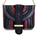 Clutch piel becerro, pitón y cocodrilo en rojo y marrón de Salvatore Ferragamo temporada invierno 2015