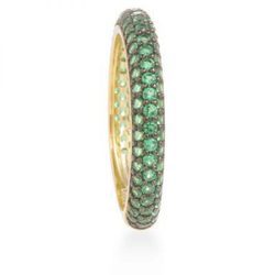 Anillo Kay de piedras preciosas verdes de la línea 'Edurne for Luxor' para la temporada invierno 2015