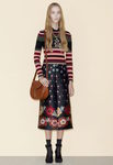 Jerséi de rayas horizontales y falda larga con estampado floral para la línea Pre-Fall 2016 de Valentino