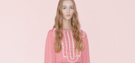 Mini vestido estilo retro en color rosa pastel para la línea Pre-Fall 2016 de Valentino