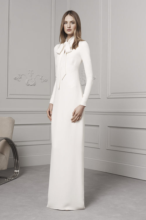 Vestido largo en blanco con maxi lazo en el pecho de Ralph Lauren para la colección Pre-Fall 2016