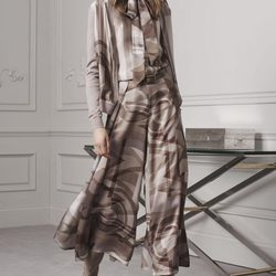 Mono largo y maxi lazo en el pecho en tonos neutros de Ralph Lauren para la colección Pre-Fall 2016