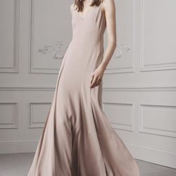 Vestido largo en rosa palo estilo lencero de Ralph Lauren para la colección Pre-Fall 2016